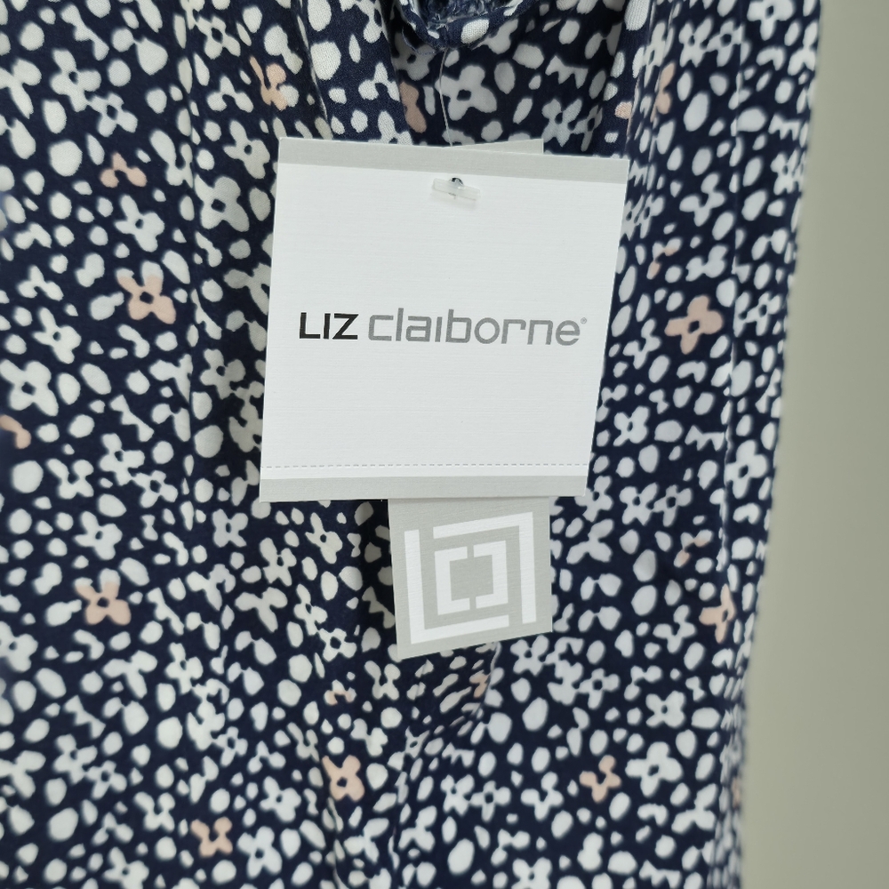Liz Claiborne | Navy Floral Lace-Up Flutter Sleeve Top - Picture 5 of 6